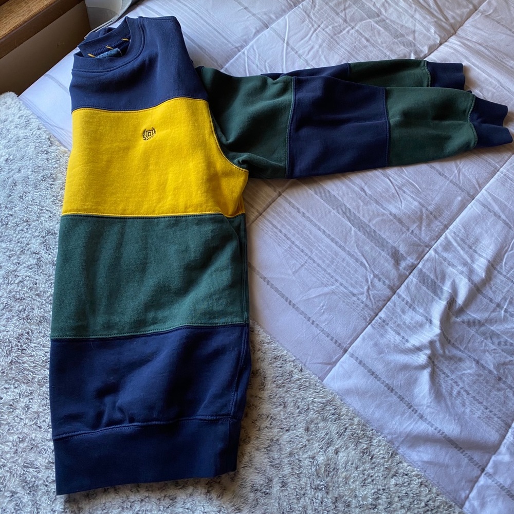 Chaps Crewneck - Picture 2 of 2